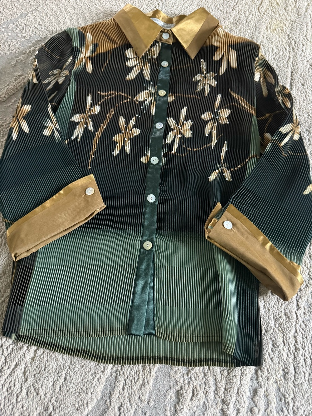 Alberto Makali button front shirt green Gold Pleated floral sequins small - Picture 5 of 8